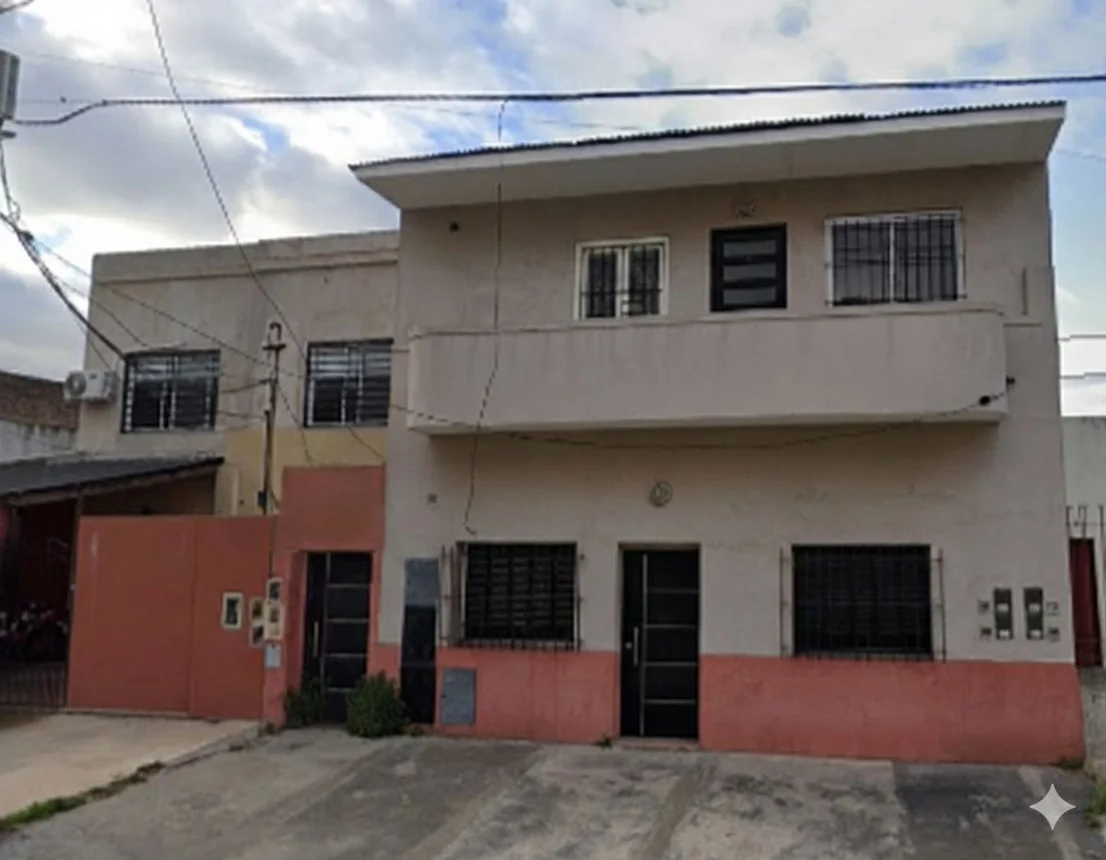 Casa de 8 ambientes en venta en Gerli, General Ferré 1700