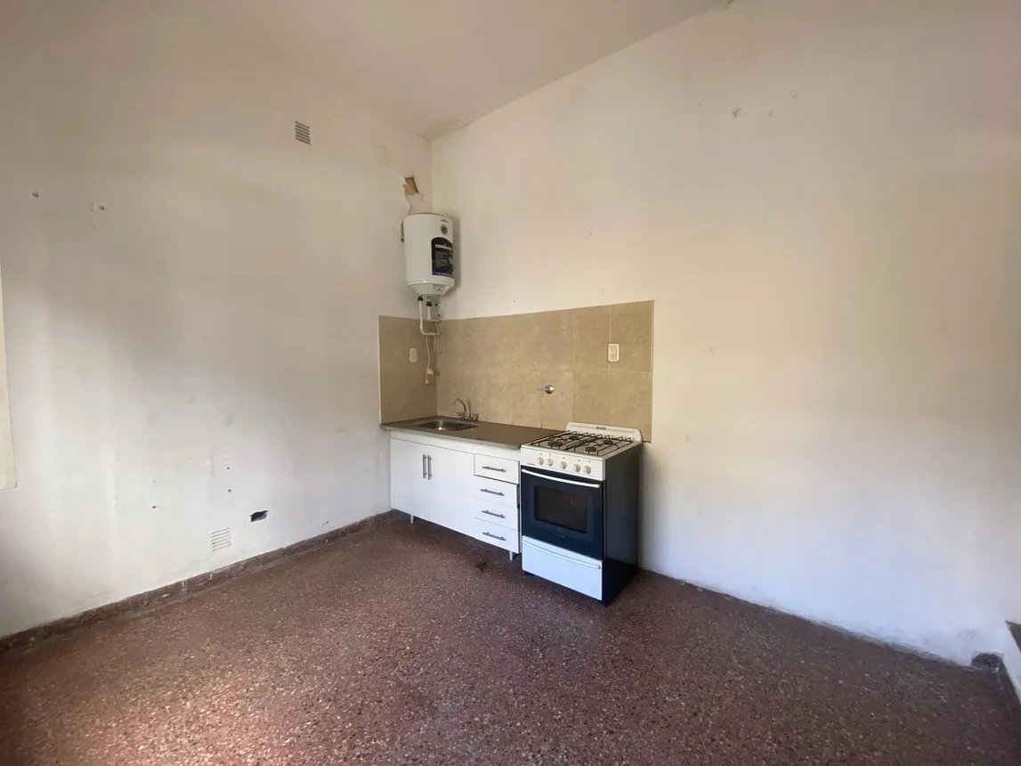 Casa de 8 ambientes en venta en Gerli, General Ferré 1700, foto 2