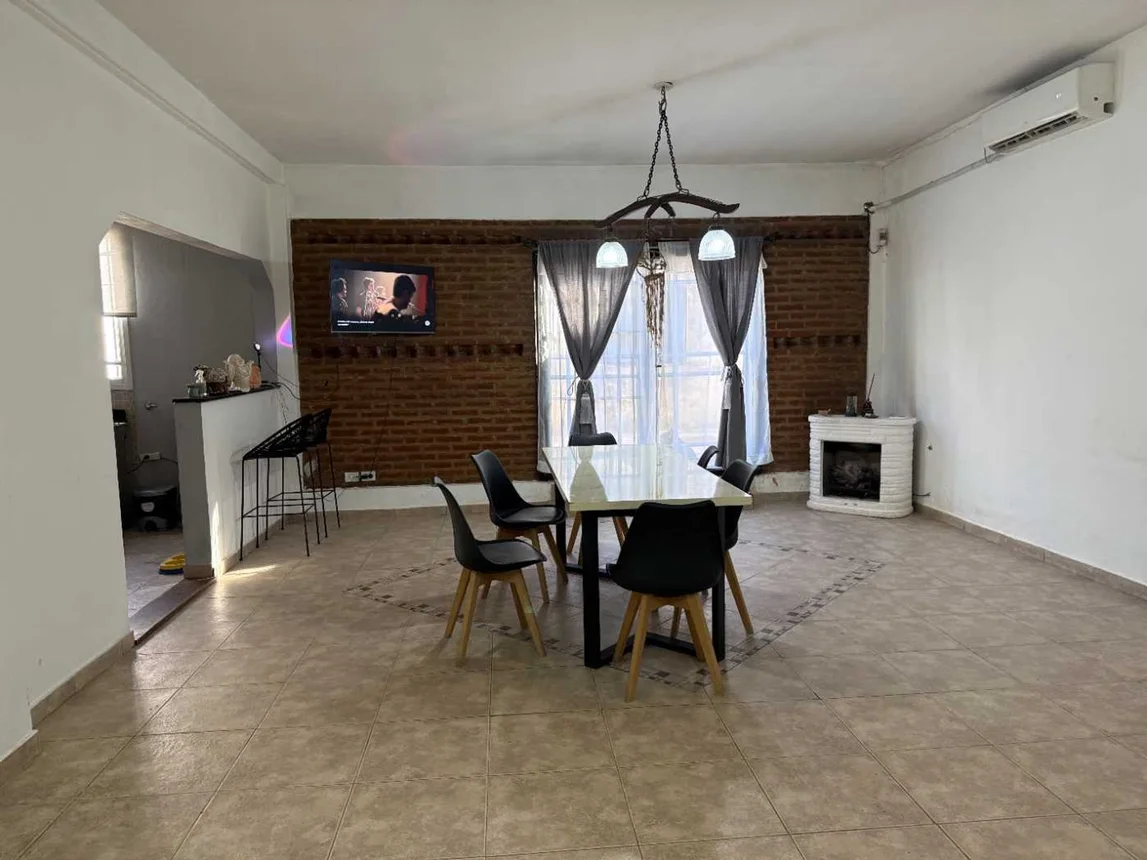 Casa en venta en Banfield, foto 3