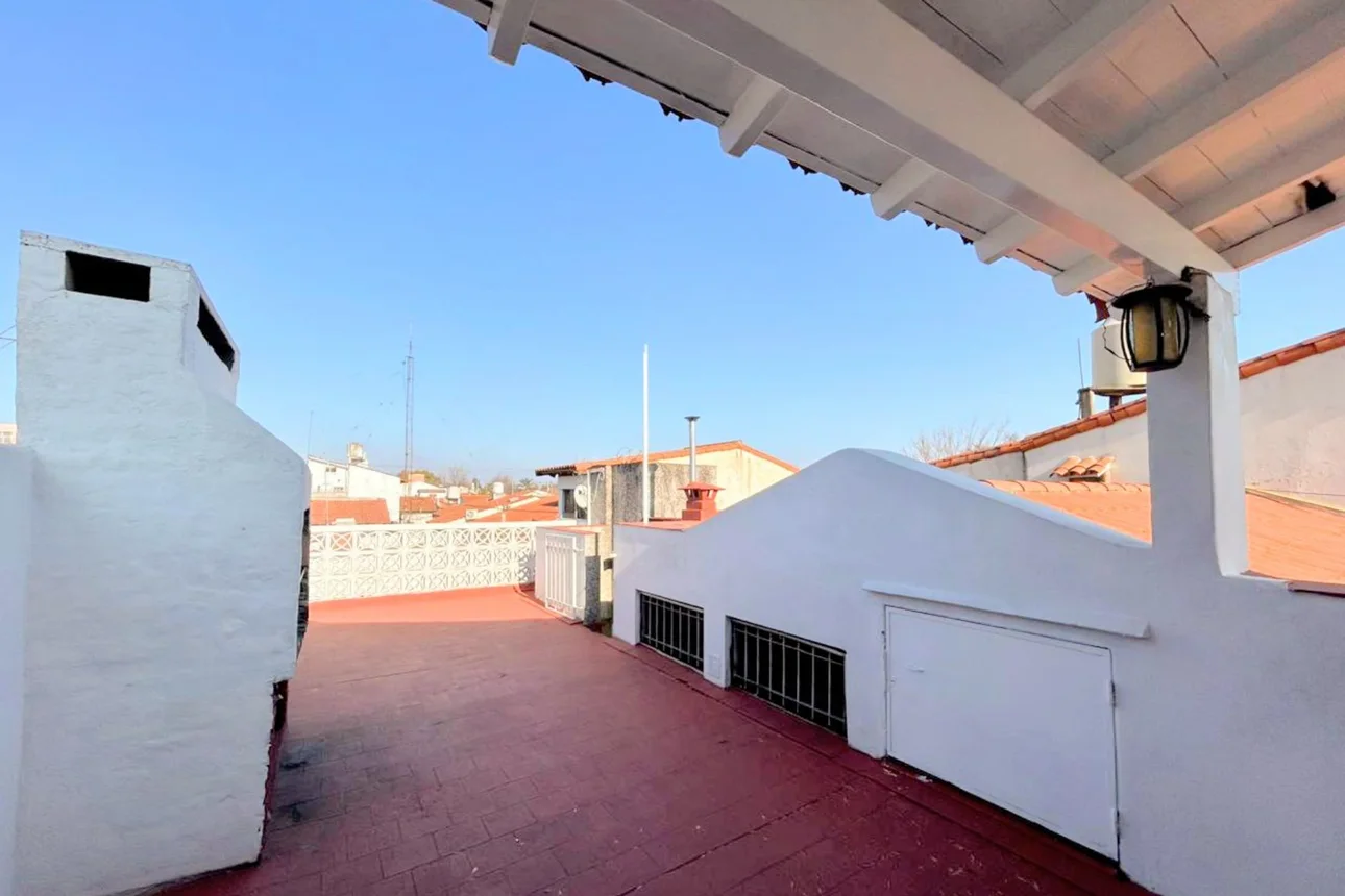 Casa en venta en Banfield, foto 3