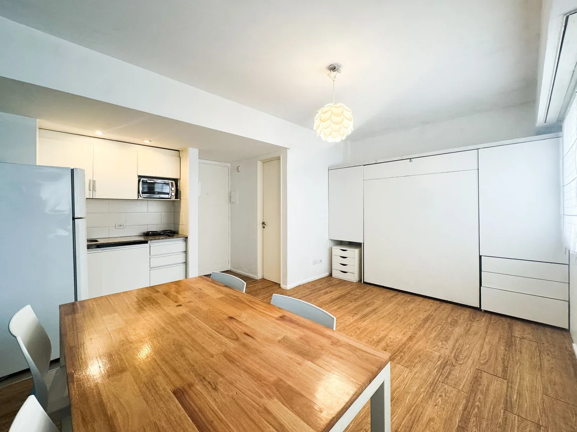 Monoambiente en venta en Retiro, Esmeralda 900