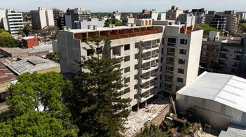 VENTA DEPARTAMENTO TRES AMBIENTES MORON TERRAZA