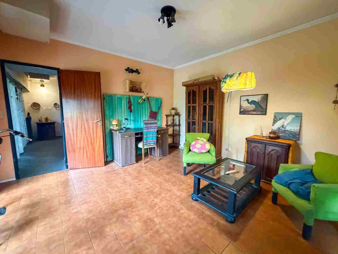 Casa en venta en Adrogué, foto 3