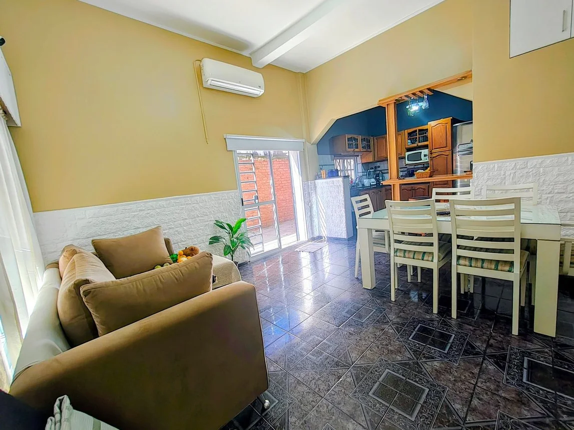 Casa de 4 ambientes en venta en Isidro Casanova, Lavadero 0, foto 3