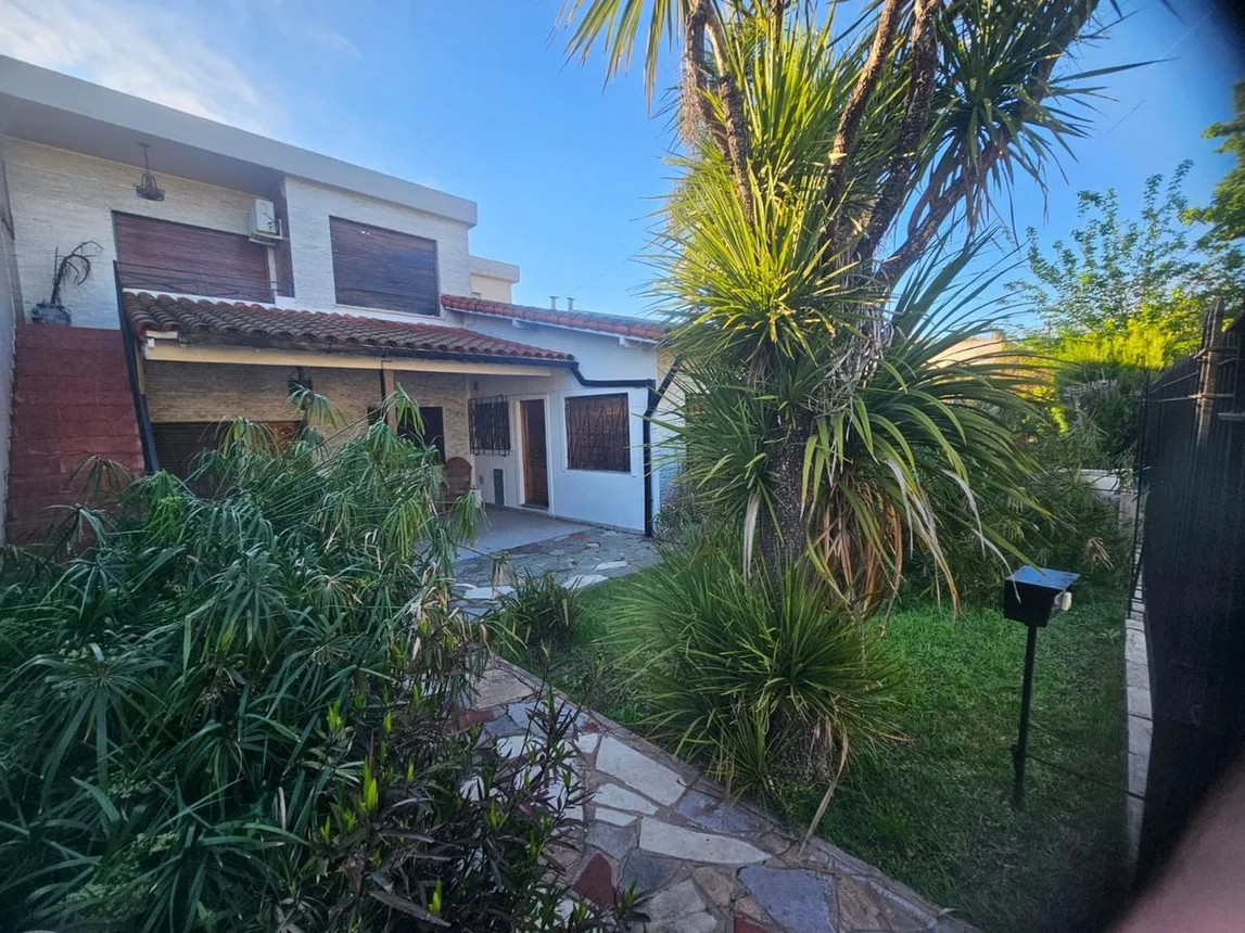 Casa en venta en Castelar