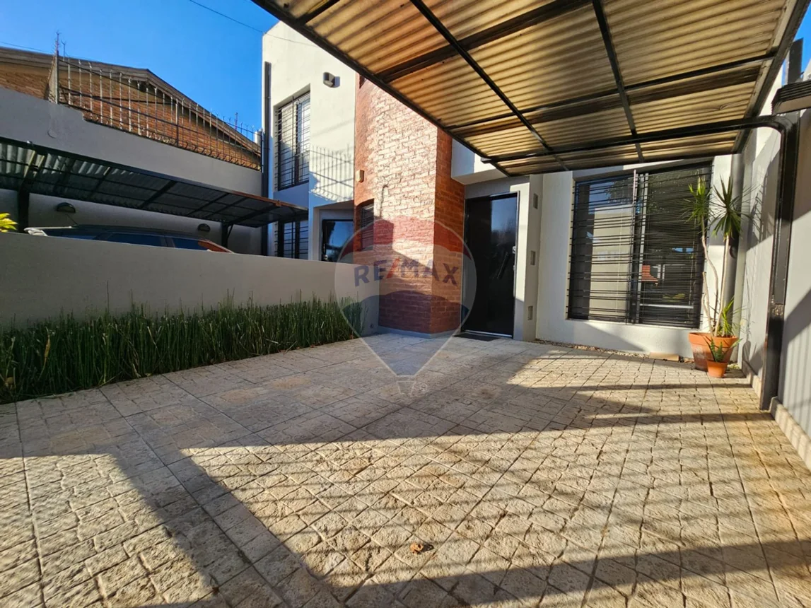 Casa dúplex de 3 ambientes en venta en Quilmes, Moreno 1200, foto 3