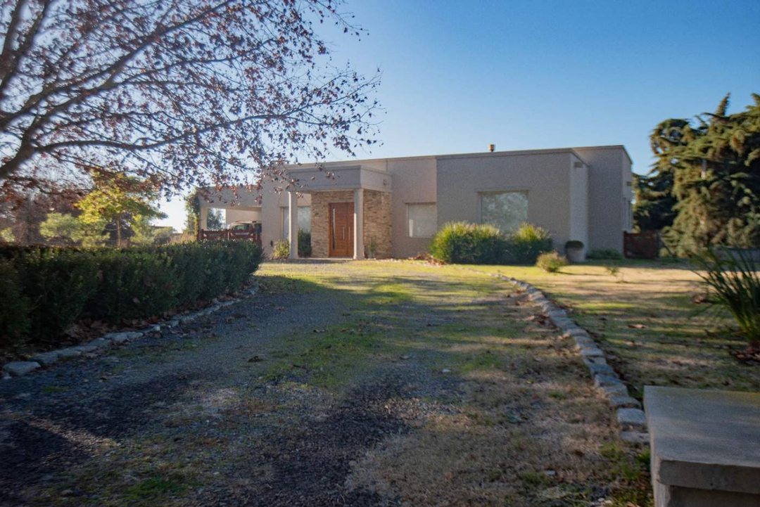 ALQUILER CASA 3 AMB CARLOS KEEN PRIMAV GOLF PILETA