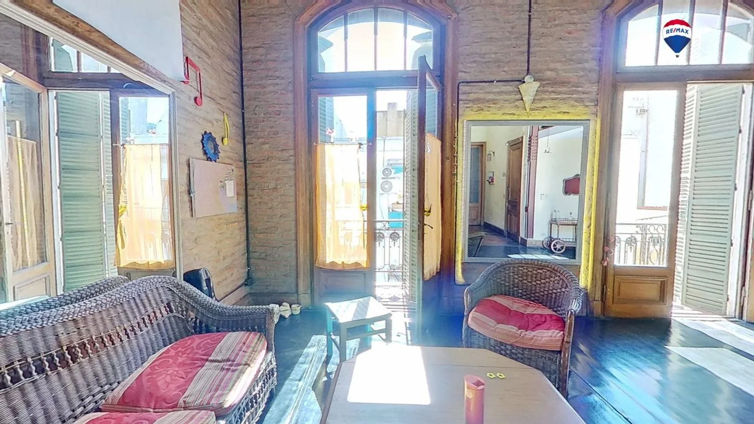 PH de 7 ambientes en venta en San Telmo, Estados Unidos 800