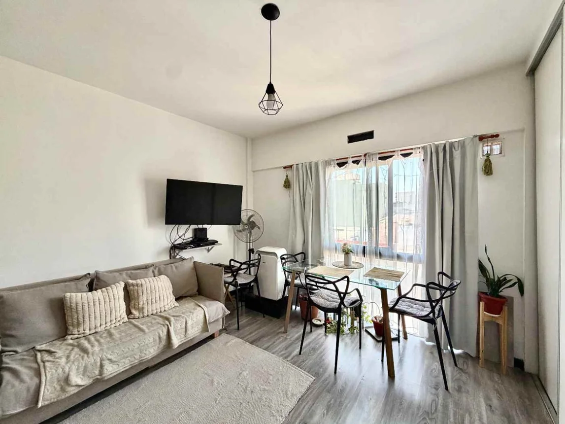 Monoambiente en venta en Banfield, Valentín Vergara 1400, foto 2