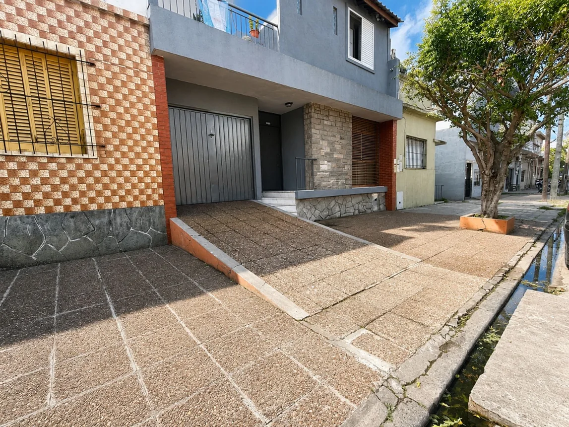 Casa de 4 ambientes en venta en Avellaneda, Manuel Estevez 1100, foto 2