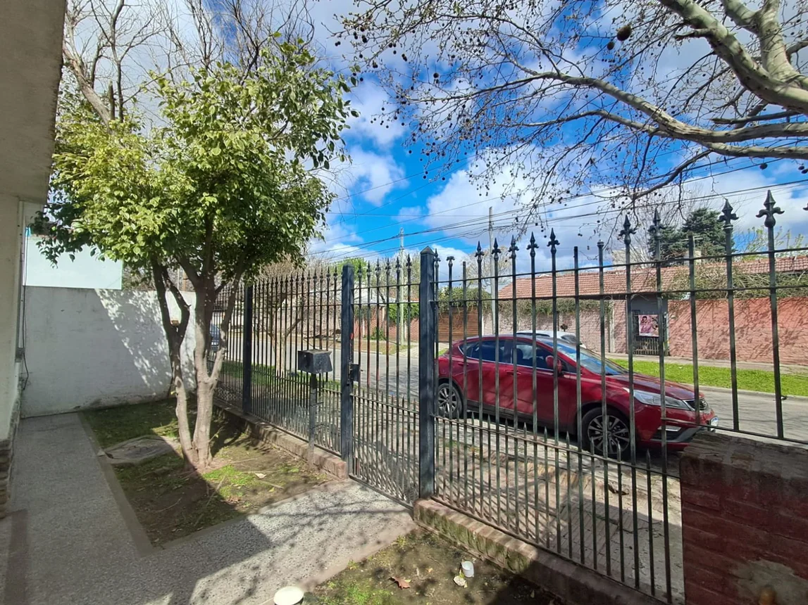 Casa en venta en Hurlingham, foto 3