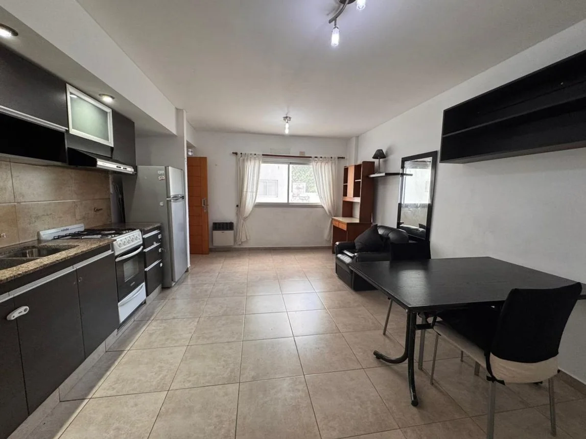 Departamento en alquiler en La Plata, foto 2
