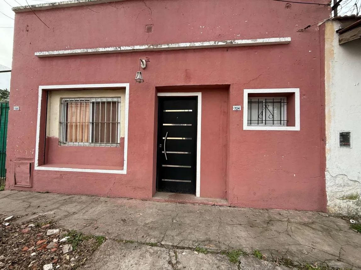 Casa de 3 ambientes en venta en Pilar, 9 de Julio 700