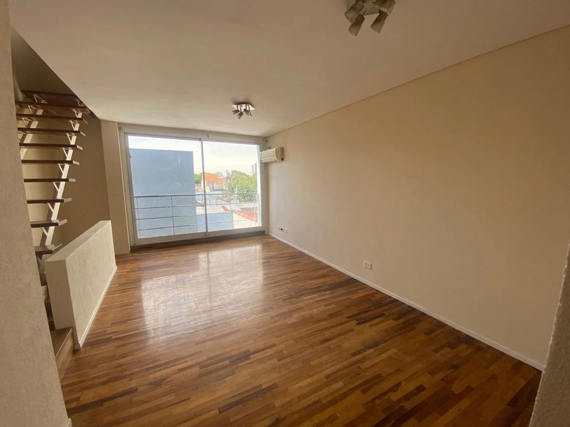 Dúplex de 3 ambientes en venta en Banfield, Gral. Alvear 1800