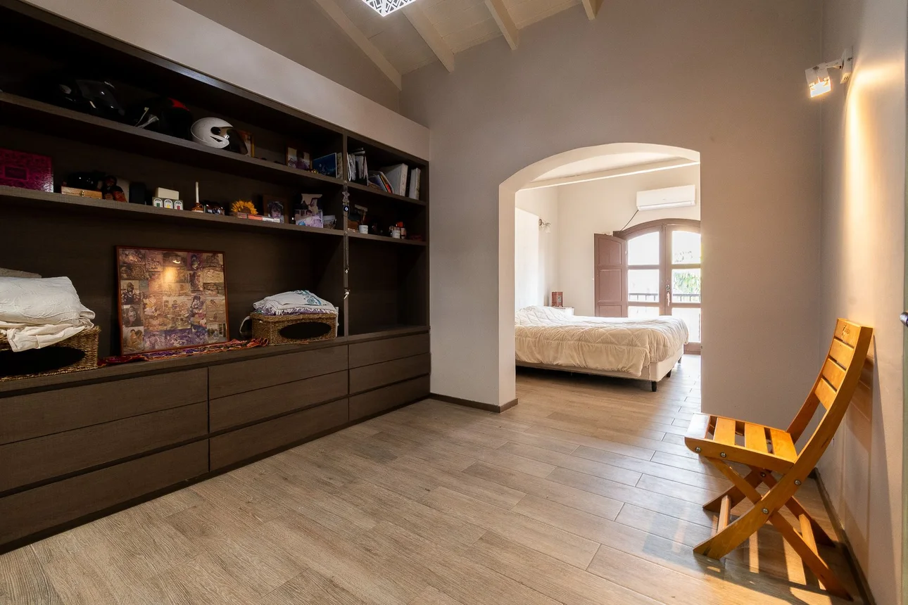 Casa de 4 ambientes en venta en Villa Urquiza, Lugones 3000