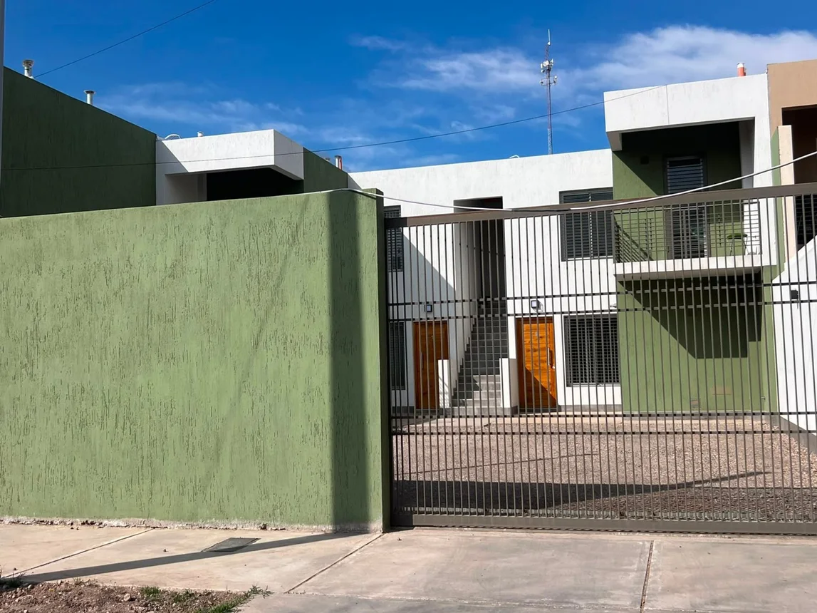 Departamento de 4 ambientes en venta en Guaymallén, Benelli 600