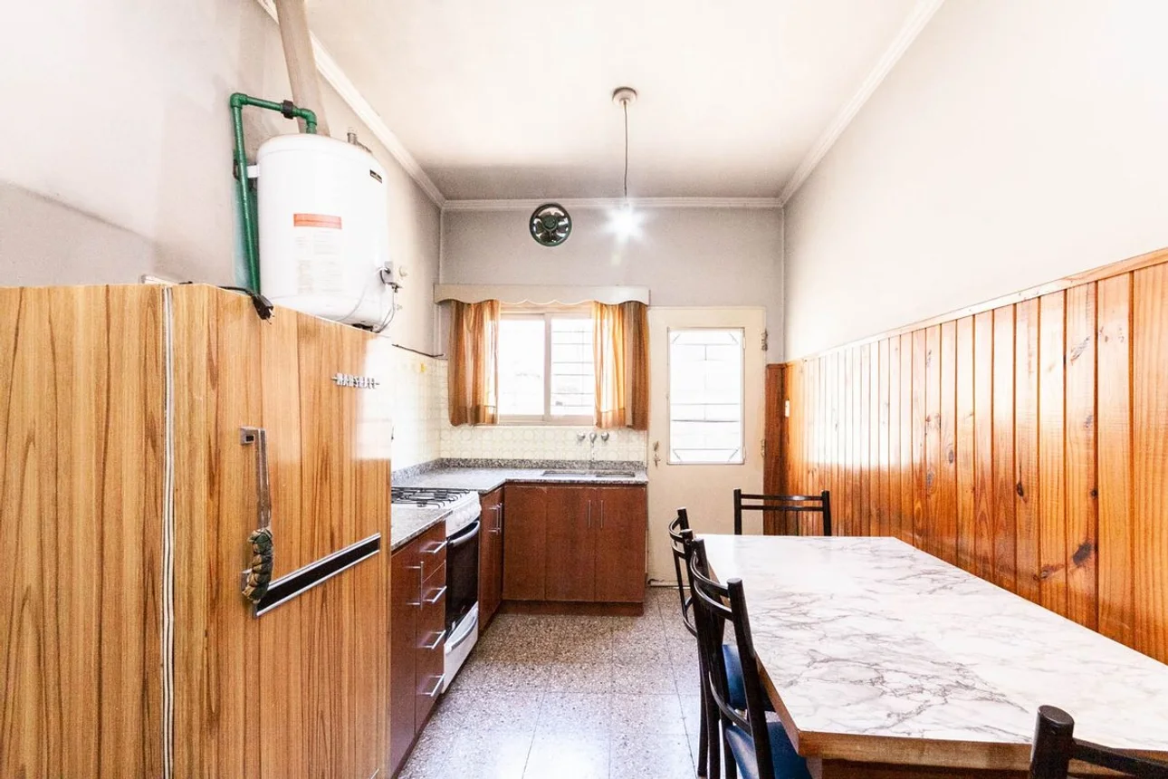 Casa en venta en Luis Guillón, foto 2