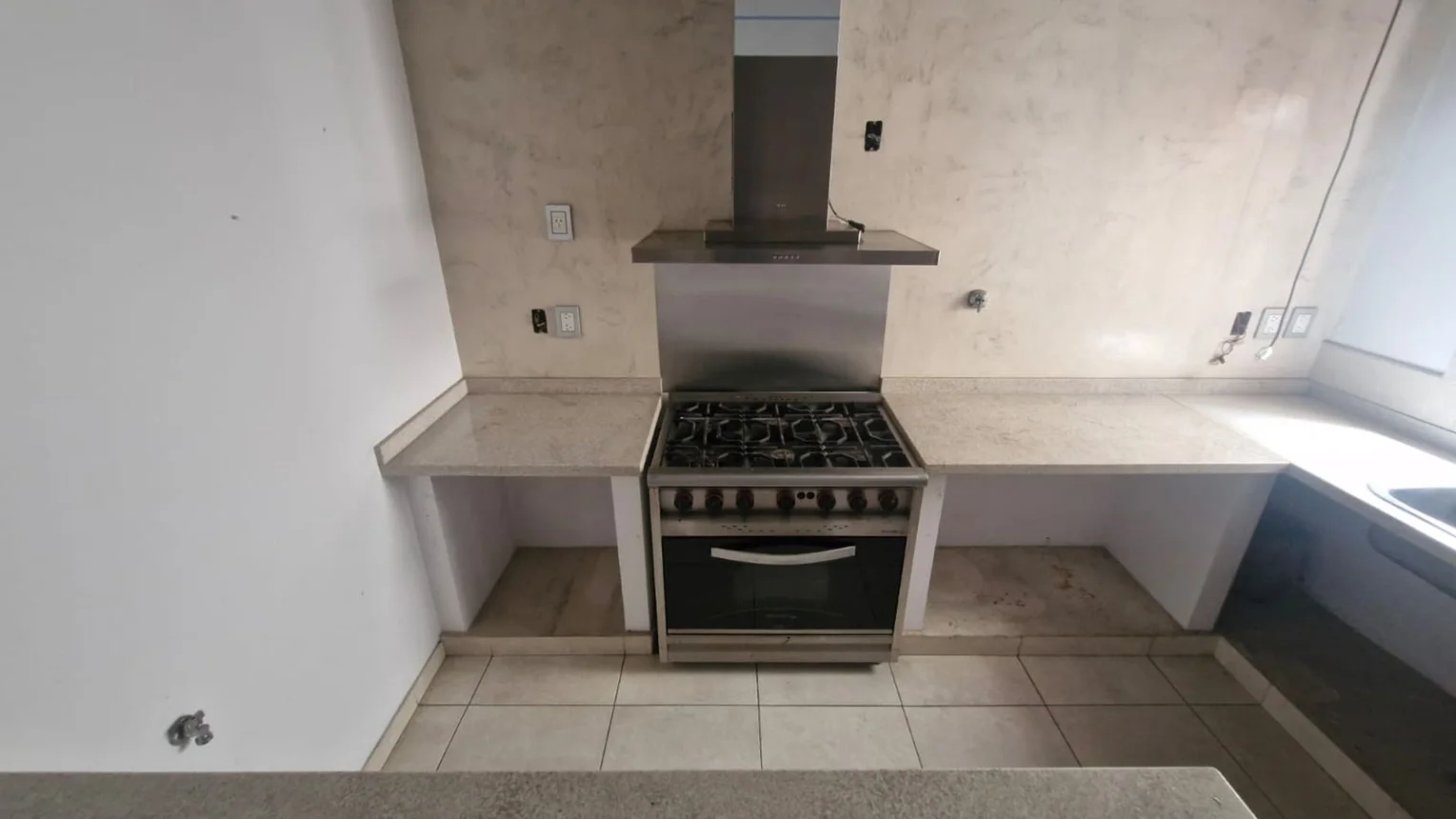 Casa de 6 ambientes en venta en Vélez Sarsfield, Coronel Ramón Lorenzo Falcón 4100