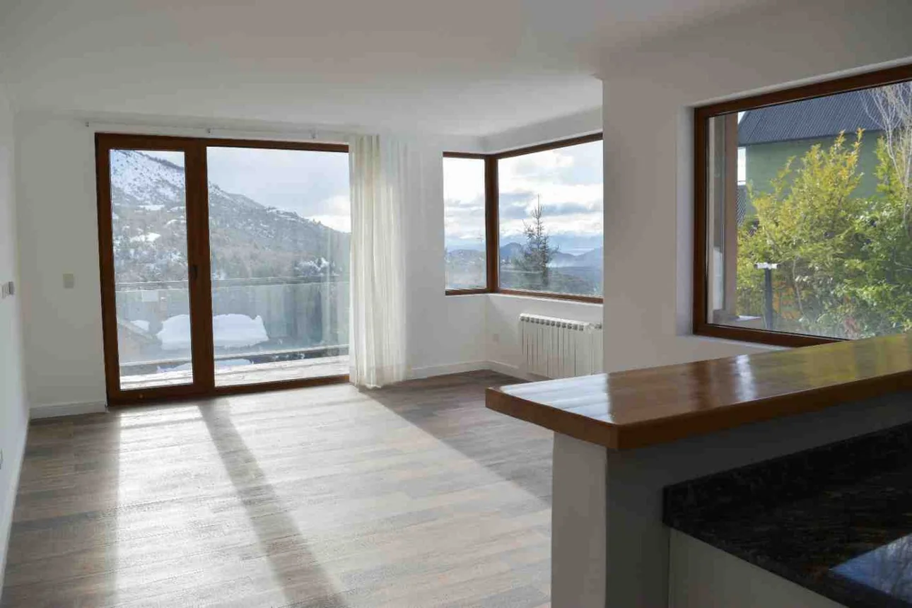 Departamento de 3 ambientes en venta en San Carlos de Bariloche, Del Alto 700, foto 2
