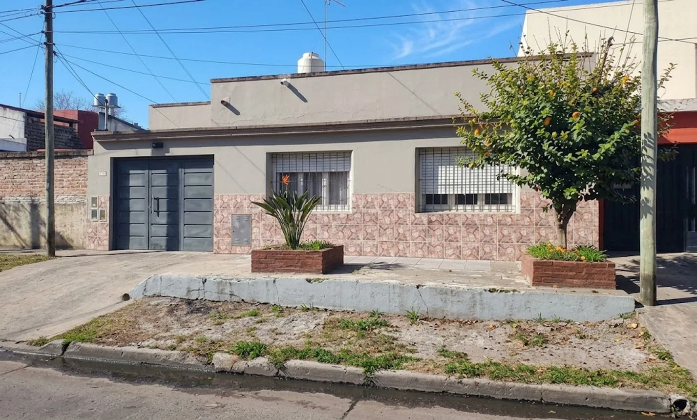 Casa en venta en El Palomar, foto 2