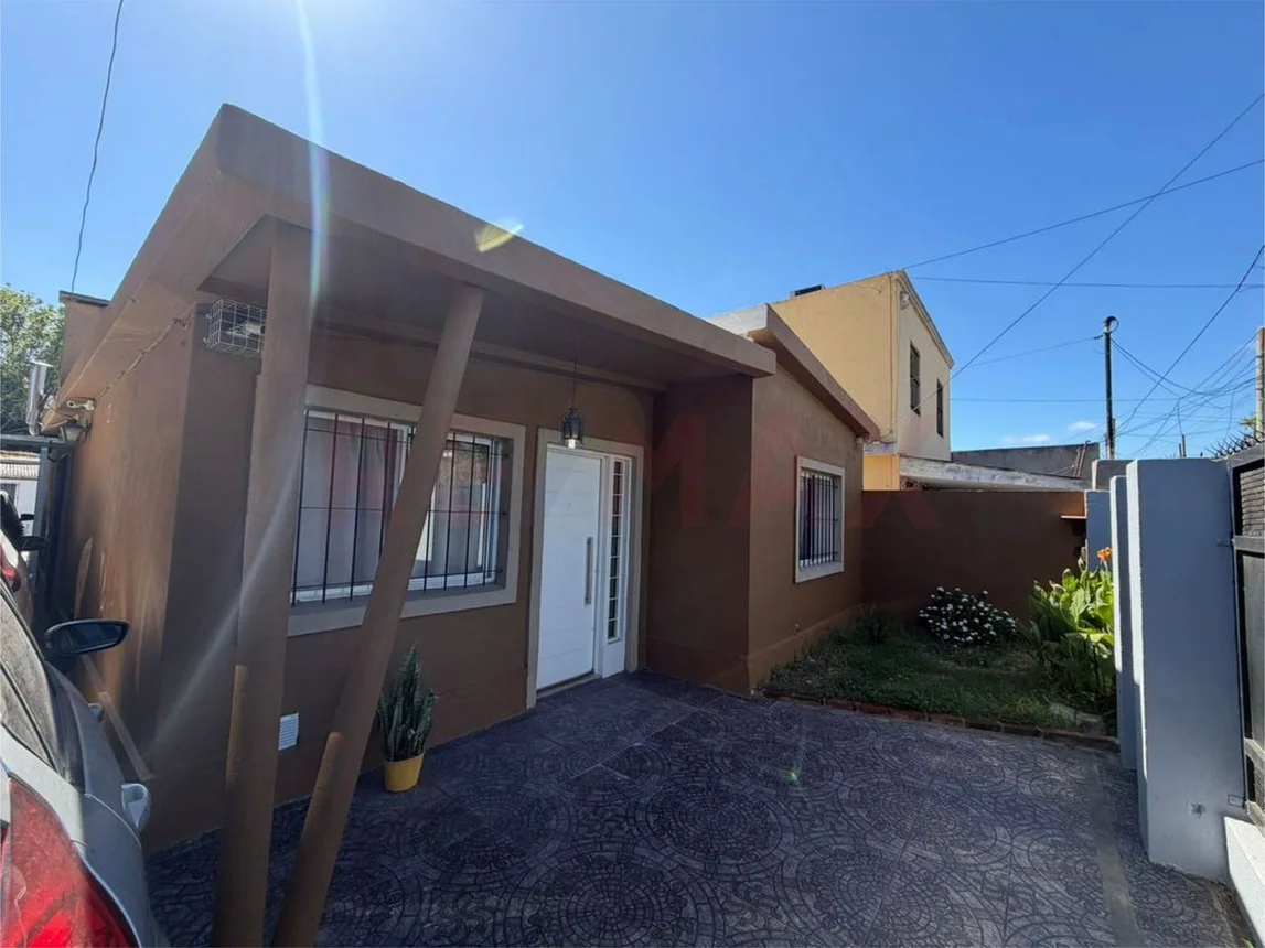 Casa en venta en Benavídez, foto 2