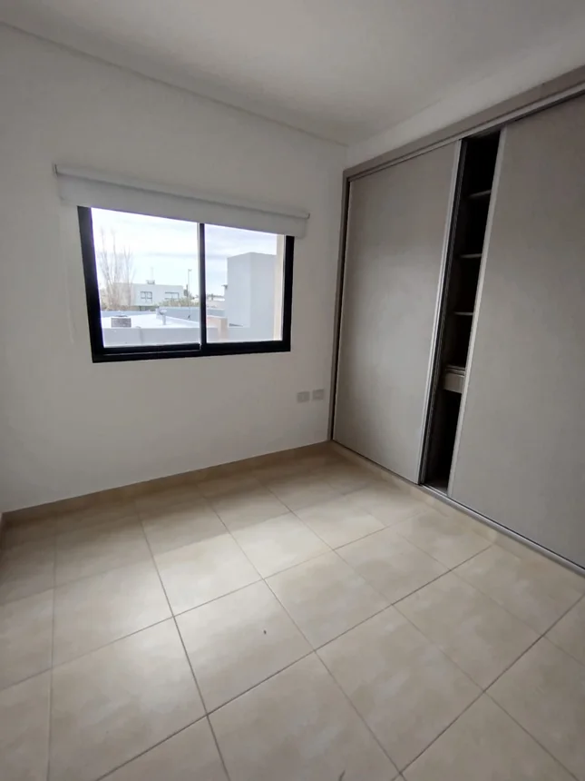 Casa de 8 ambientes en alquiler en Santa Fe, Altos de la Ribera 100, foto 4