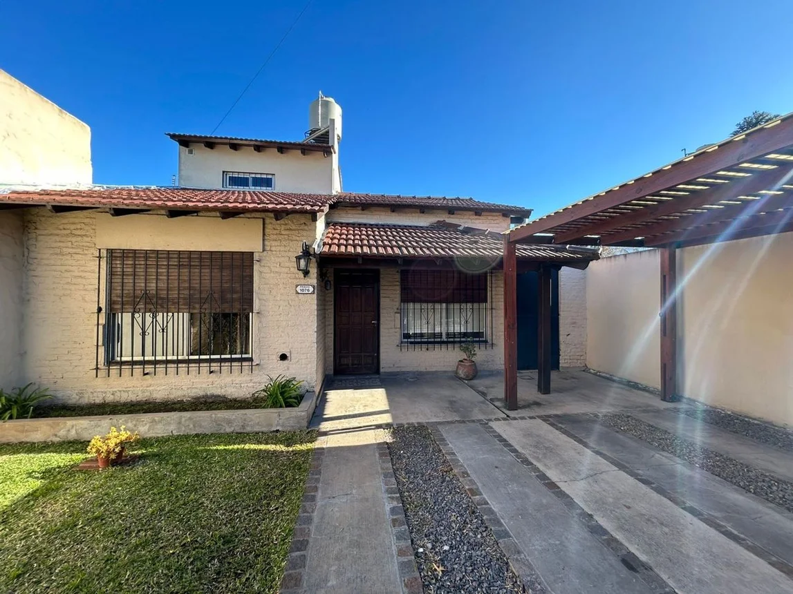 Casa en venta en Ituzaingó, foto 2