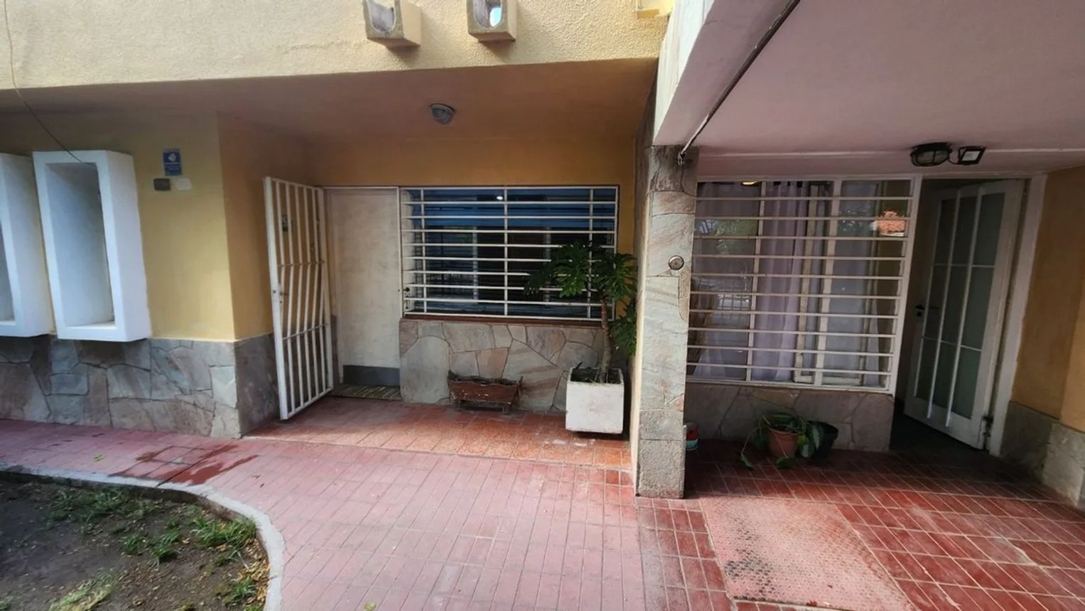 Casa en venta en Guaymallén, foto 3
