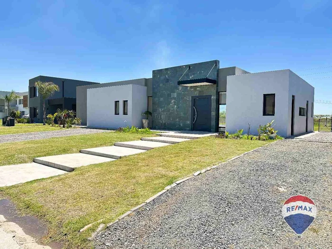 Casa en venta en Canning, foto 2
