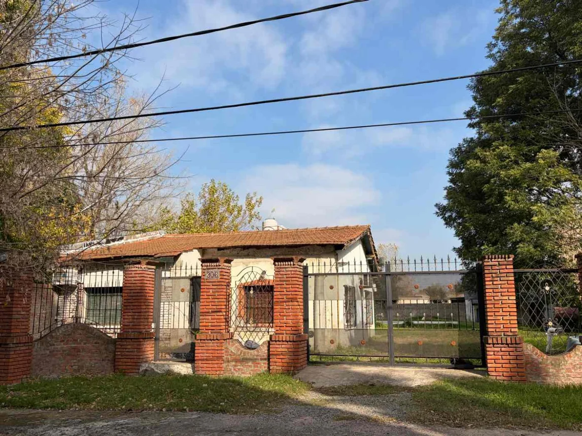 Casa de 3 ambientes en venta en Villa Rosa, Pisco 300