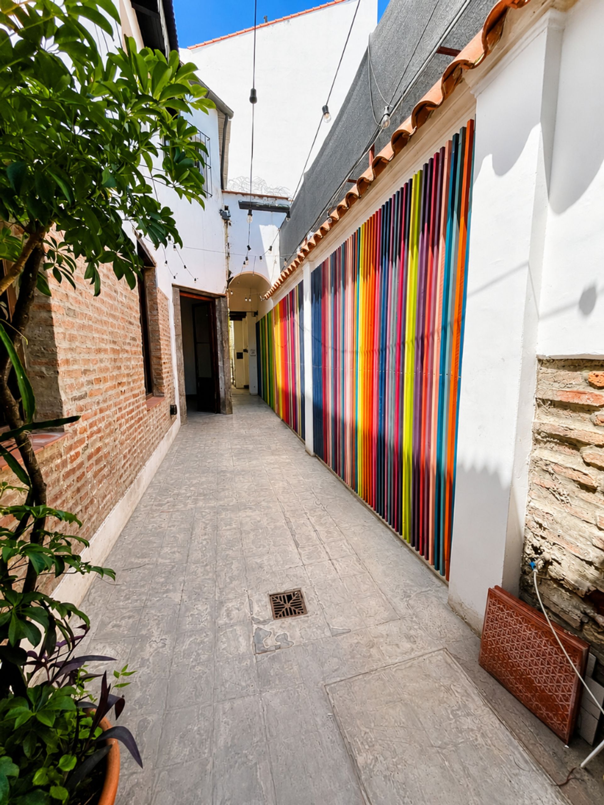 CASA EN VENTA 7 DORM PASEO GÜEMES CENTRO - foto 5