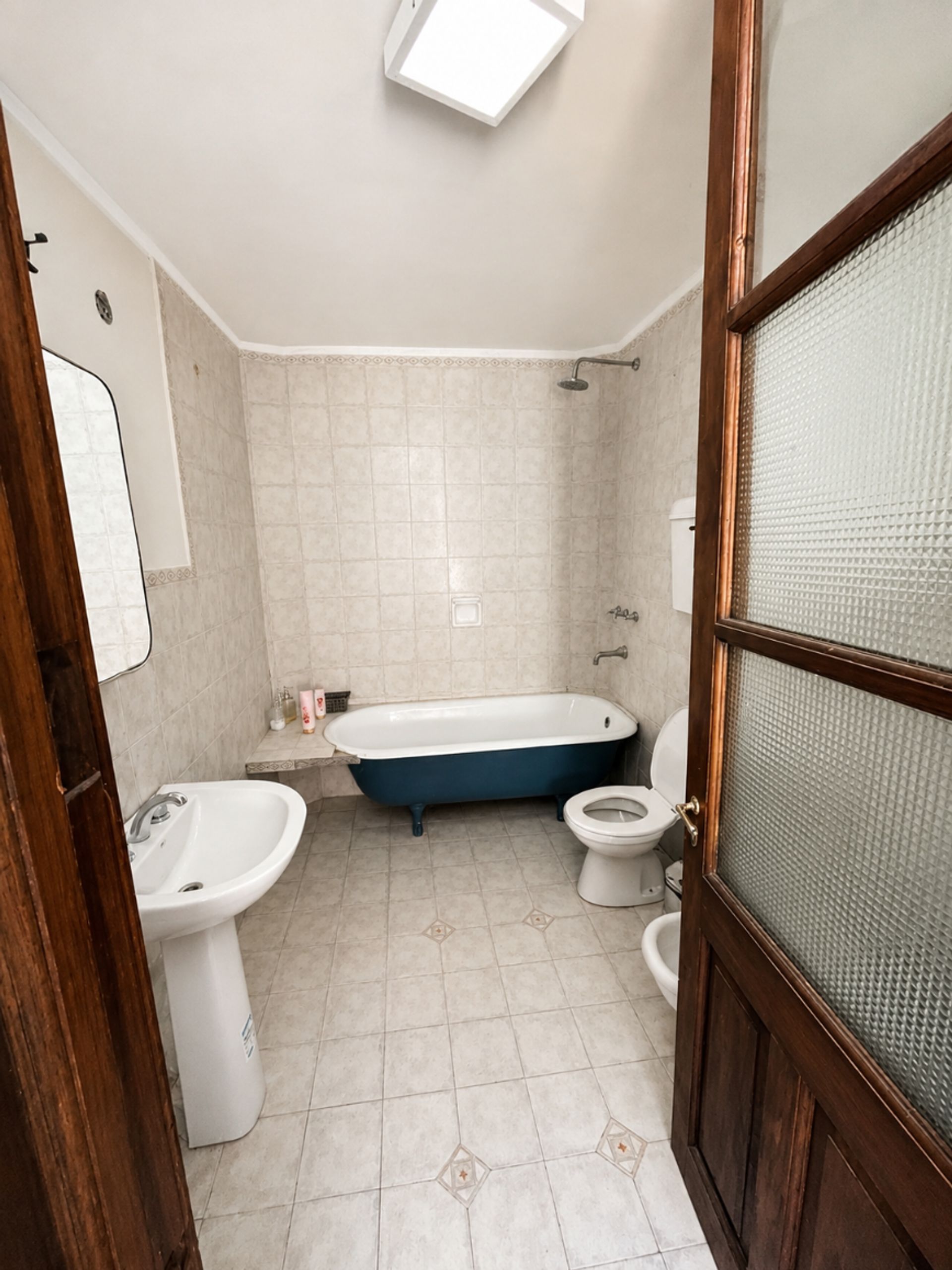 CASA EN VENTA 7 DORM PASEO GÜEMES CENTRO - foto 12