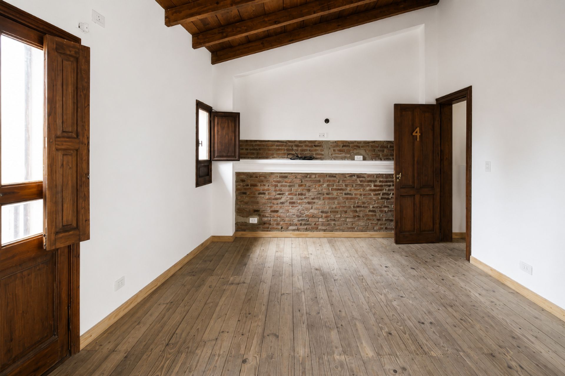 CASA EN VENTA 7 DORM PASEO GÜEMES CENTRO - foto 17