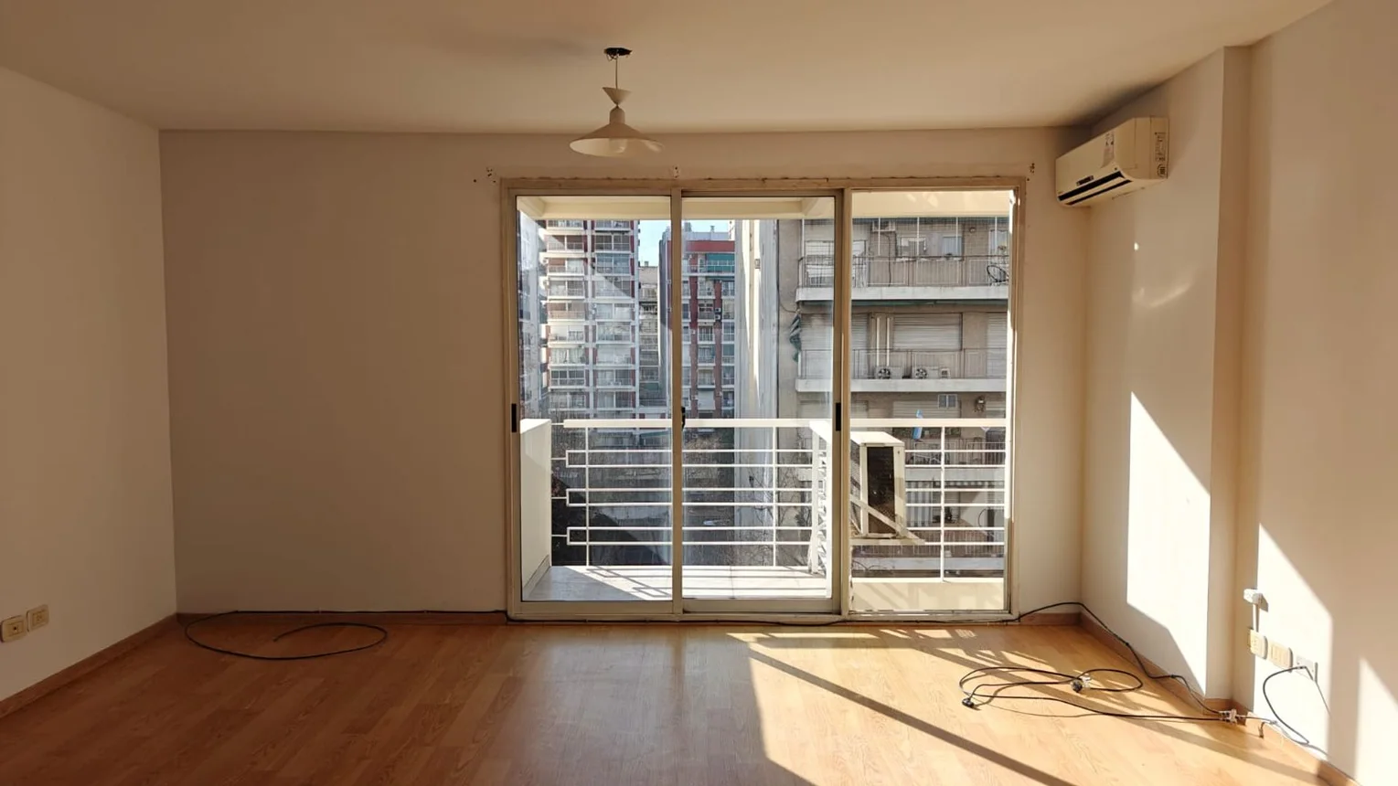 Departamento en venta en Flores, Avenida Carabobo 0