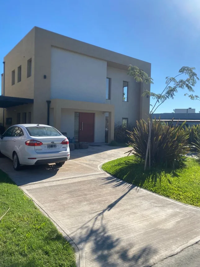 Casa de 4 ambientes en venta en Pilar, Silverio Basabe 200, foto 2