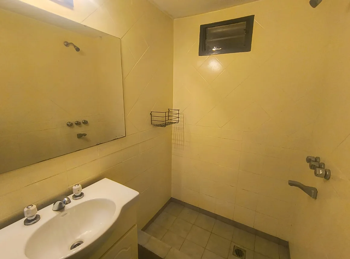 PH de 2 ambientes en venta en Sarandí, Hernan Cortés 400, foto 5