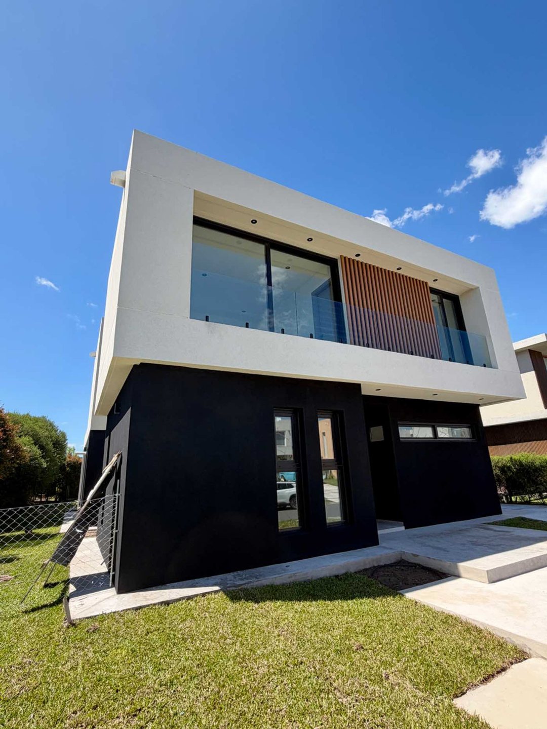 Casa venta Nordelta Castaños 6 ambientes piscina
