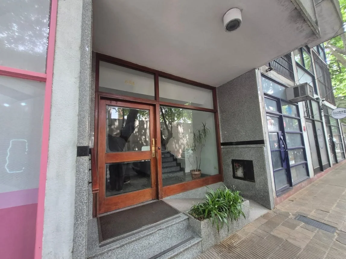 Departamento de 2 ambientes en venta en Quilmes, Sarmiento 600, foto 3