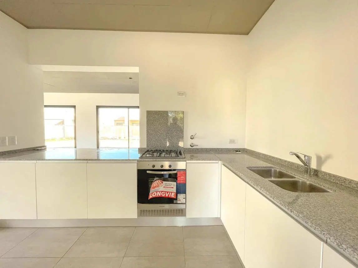 Casa de 4 ambientes en venta en Funes, Los Tizones 2900, foto 5