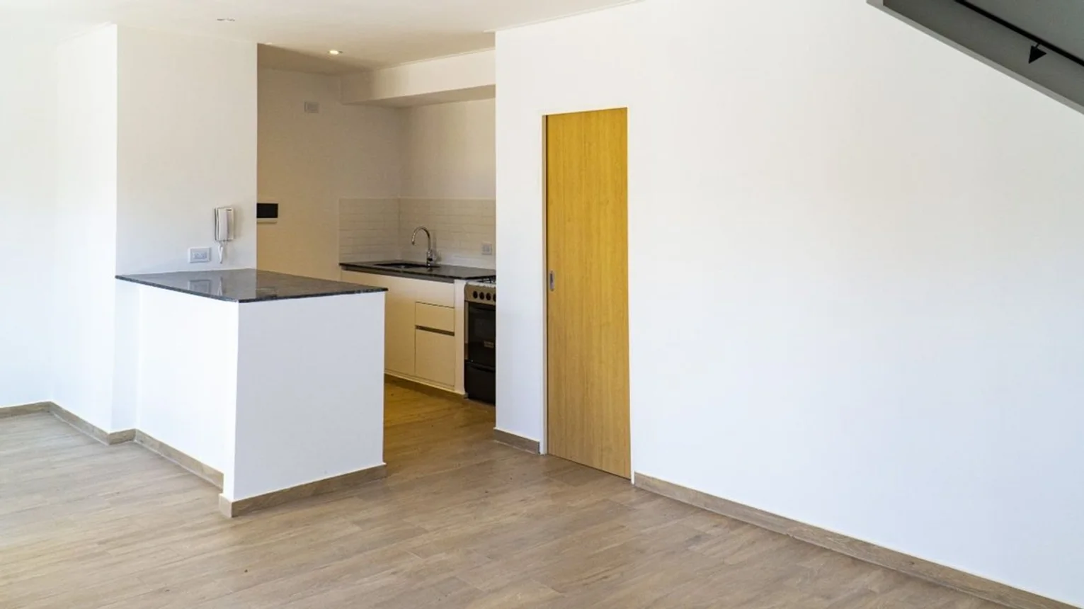 Dúplex de 4 ambientes en venta en City Bell, 477 Entre 26 y 27 3100, foto 4