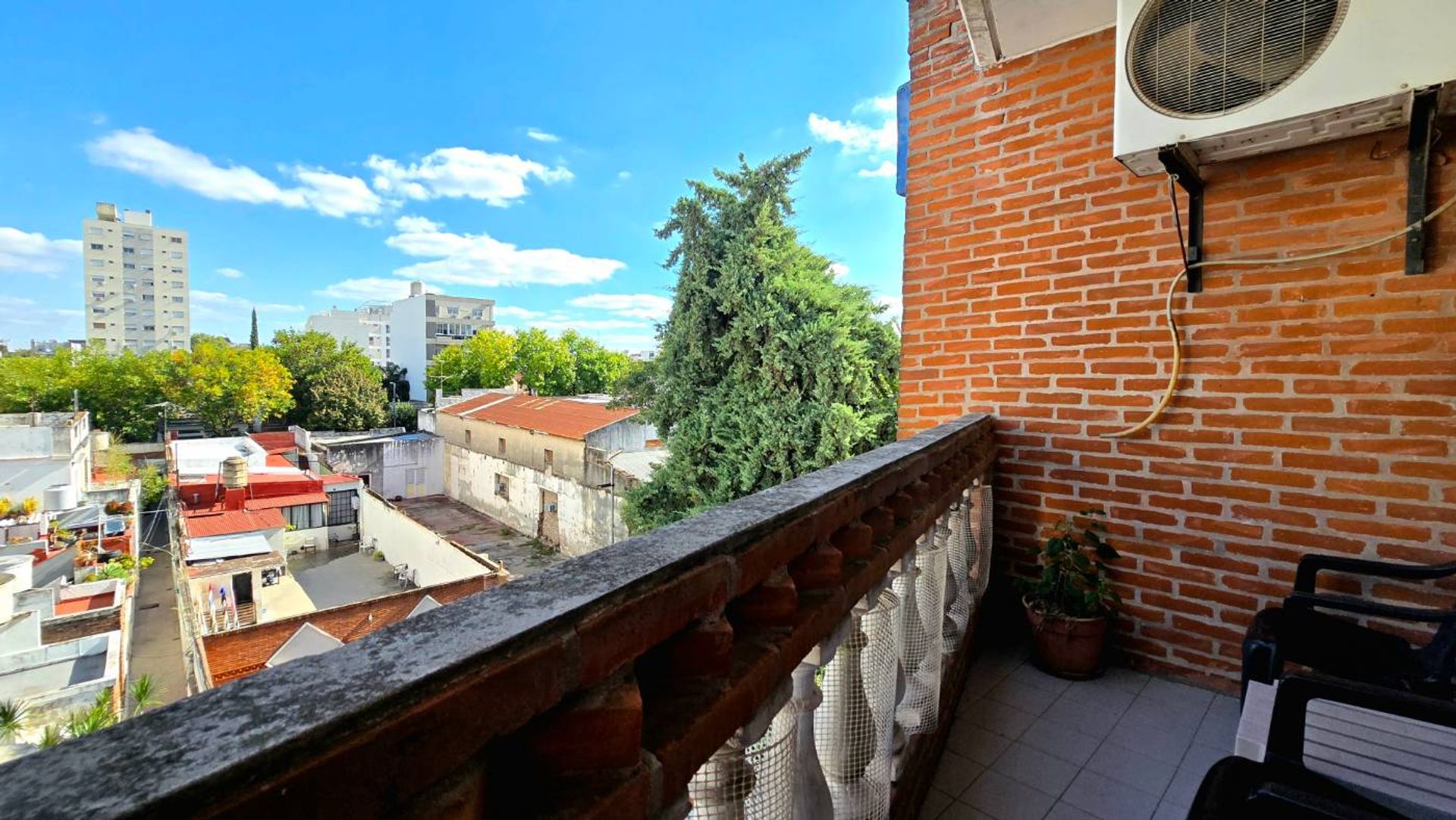 Foto 11 — VENTA DEPARTAMENTO 3 AMB LINIERS - C/COCHERA