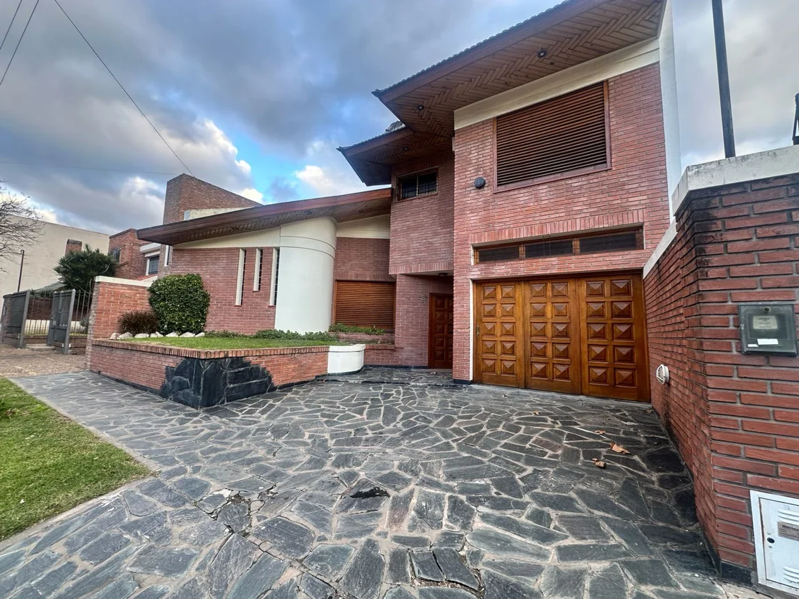 Casa en venta en Lomas de Zamora, foto 2
