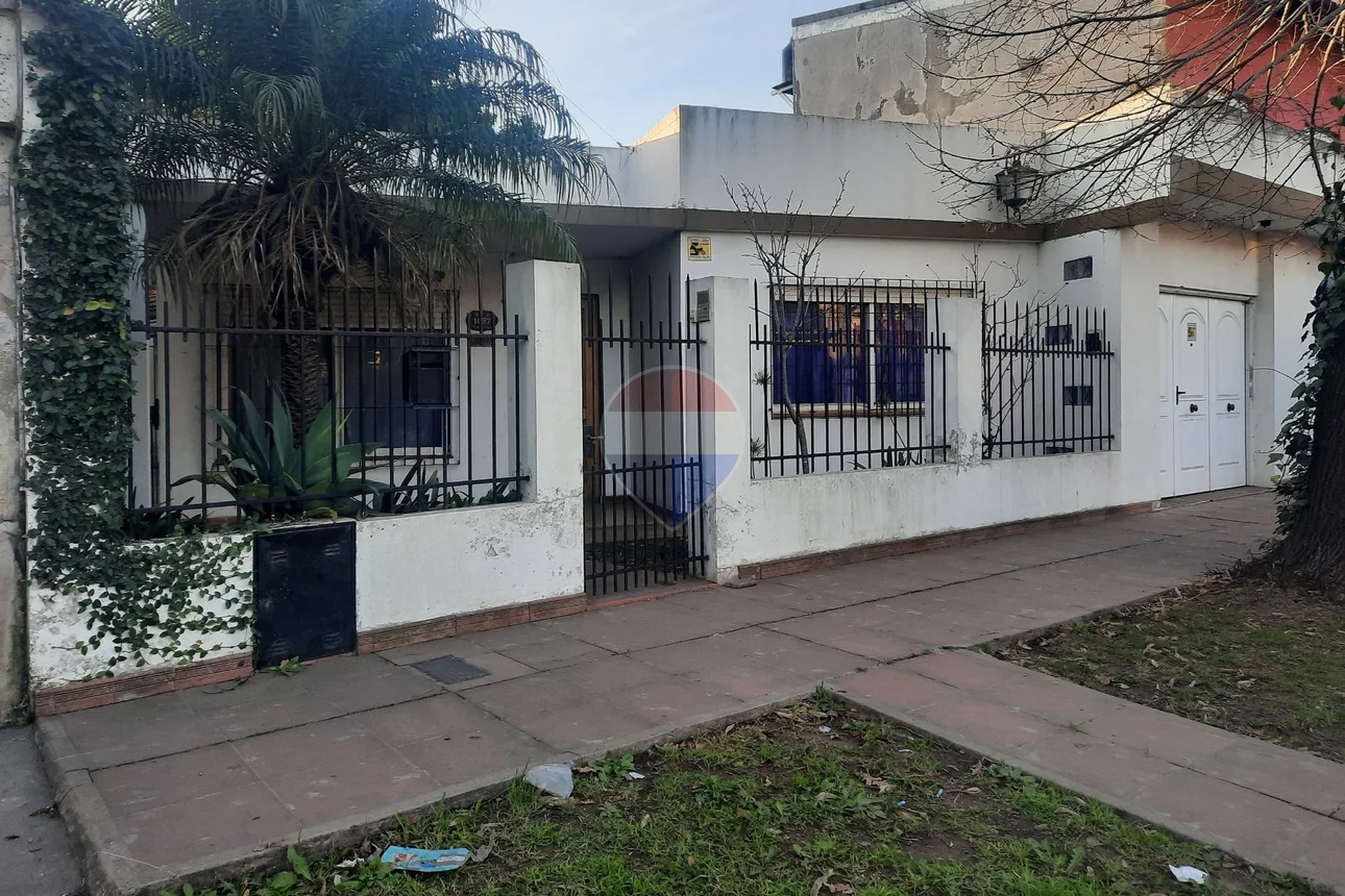 Casa de 3 ambientes en venta en Florencio Varela, Avenida 12 de Octubre 1000, foto 3