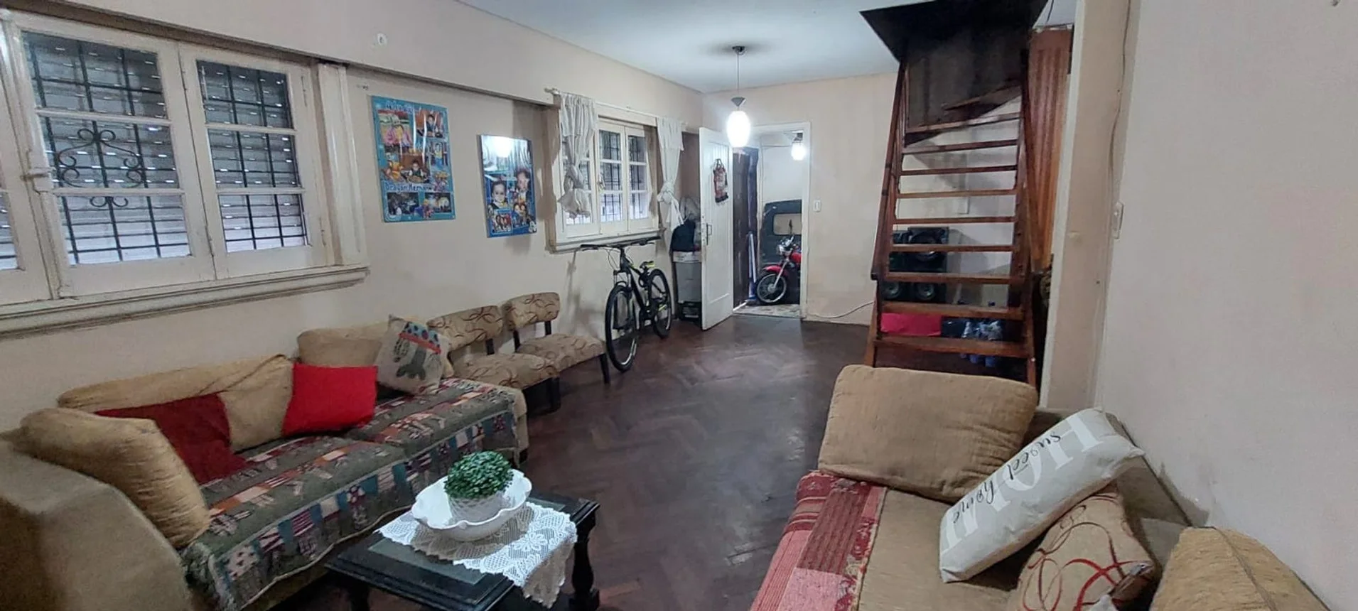 Casa de 4 ambientes en venta en Munro, Maquinista Carregal 2400