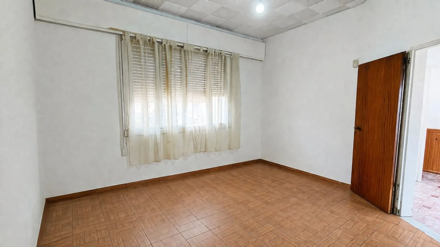 Casa de 4 ambientes en venta en Lomas de Zamora, Félix de Azara 300, foto 2