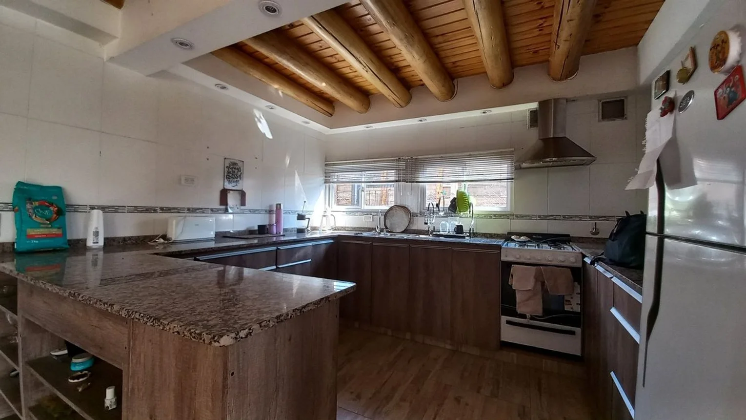 Venta oportunidad doble casa con piscina y cabaña, foto 2