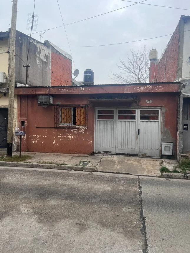Casa en venta en Lanús Oeste, foto 2