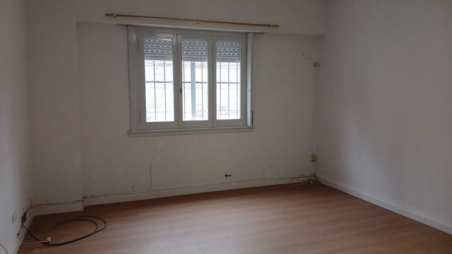 Departamento de 3 ambientes en alquiler en Lanús Oeste, Tucumán 0, foto 3