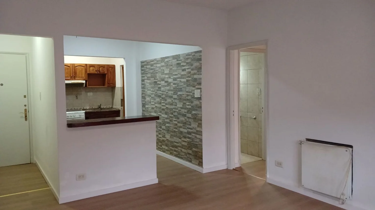 Departamento de 3 ambientes en alquiler en Lanús Oeste, Tucumán 0, foto 2