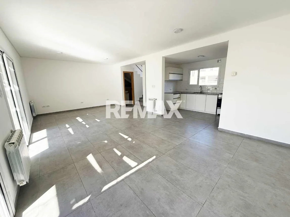 Alquiler duplex 3 dorm. b° ayres de limay, foto 3